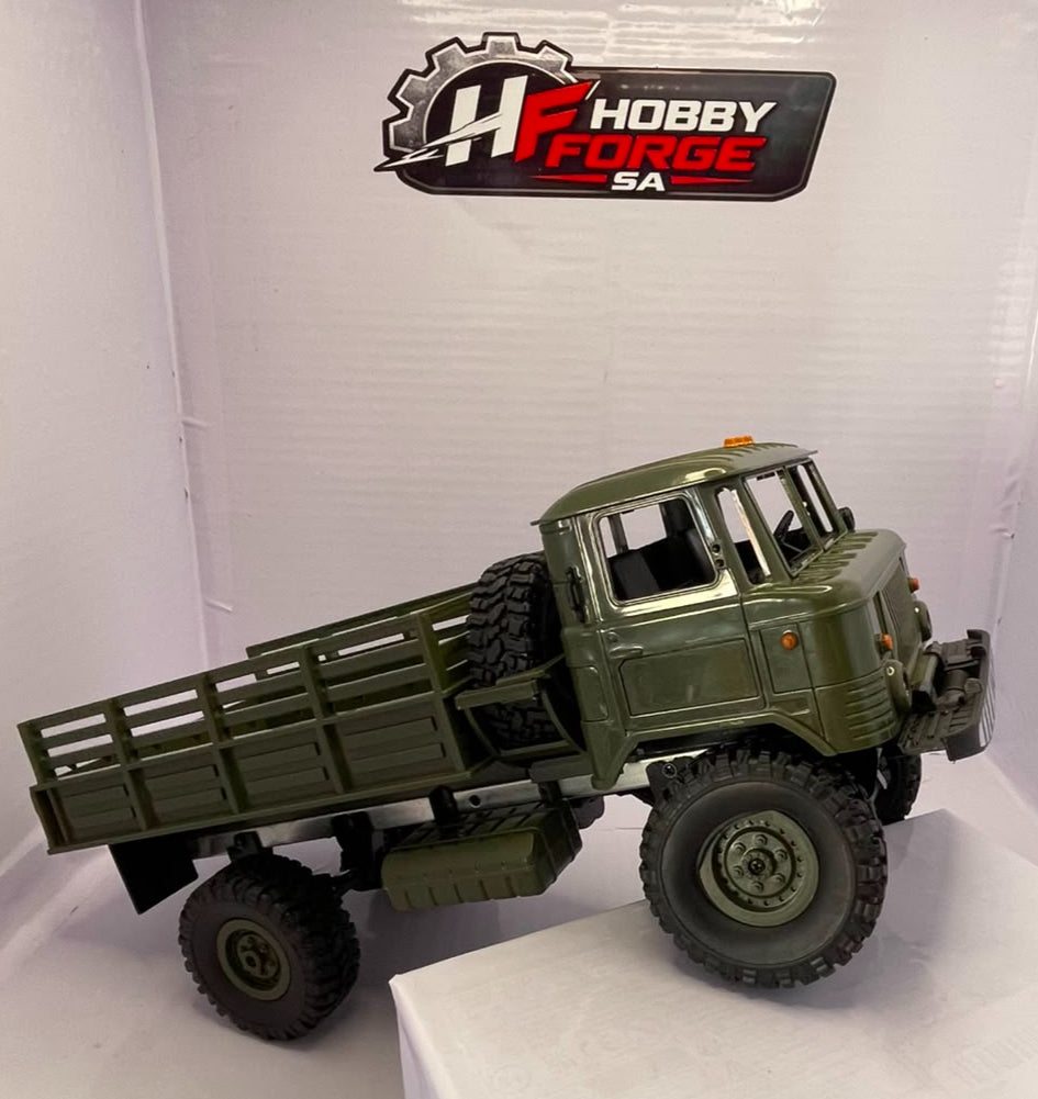 WPL B16 6×6 military truck.