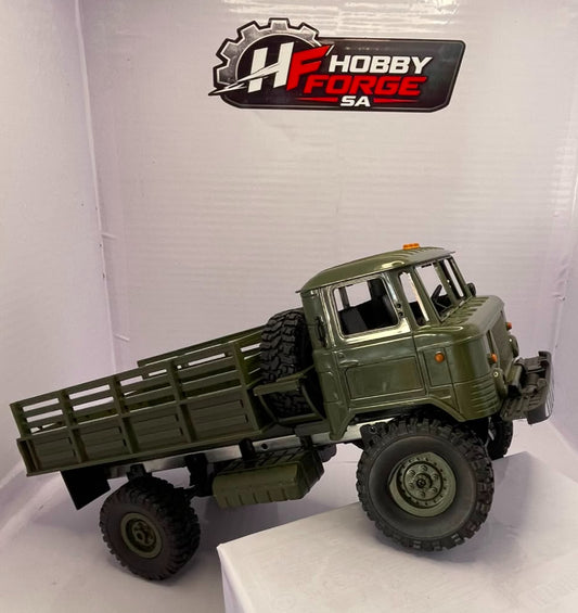 WPL B16 6×6 military truck.