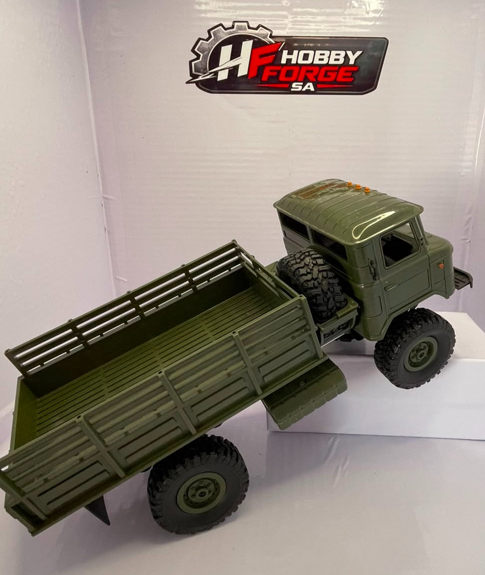 WPL B16 6×6 military truck.
