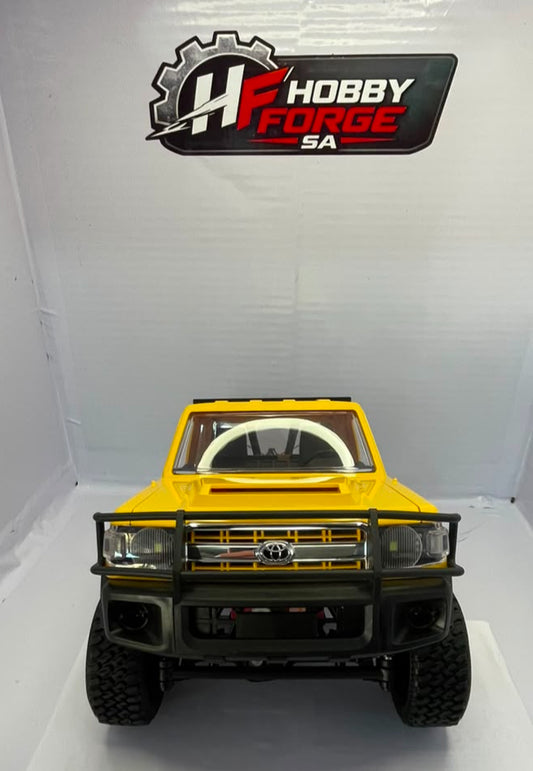 MN82 Towing Bakkie is a 1:12